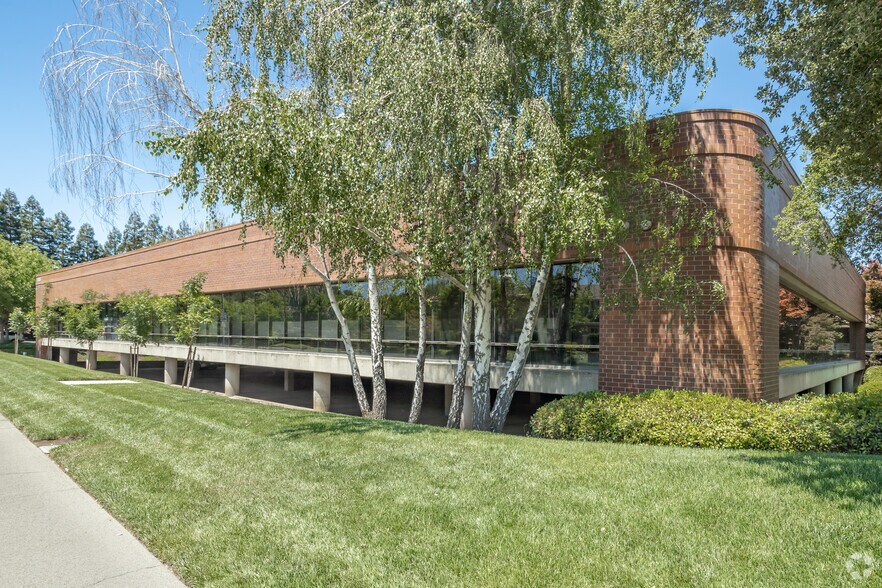 Primary Photo Of 11335 Gold Express Dr, Gold River Office For Lease