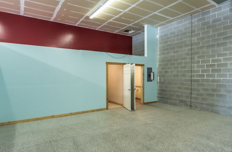 More Photos Of 296 S State St, La Verkin Freestanding For Lease