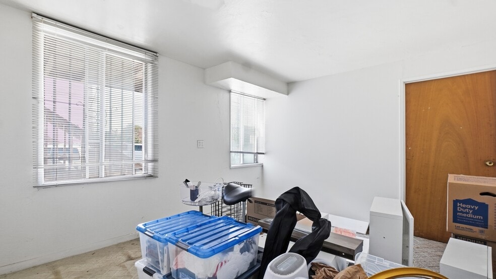 More Photos Of 409 Main St, El Segundo Storefront For Sale