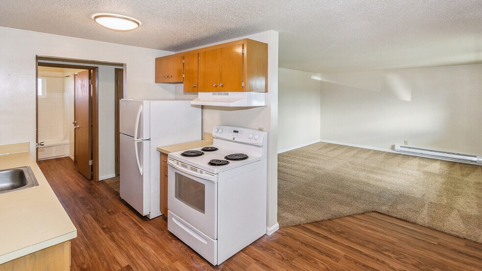 More Photos Of 402 S Laurel St, Port Angeles Apartments For Sale