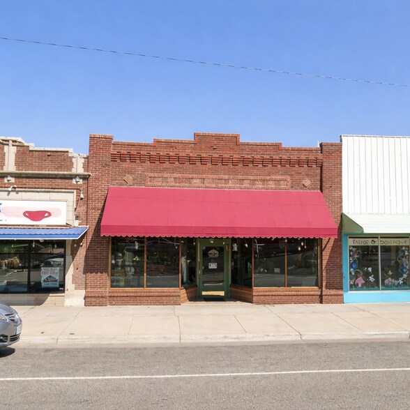 Primary Photo Of 113 E Main St, Laurel Office For Sale
