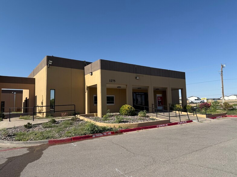 Primary Photo Of 1275 Country Club Rd, Santa Teresa Bank For Lease