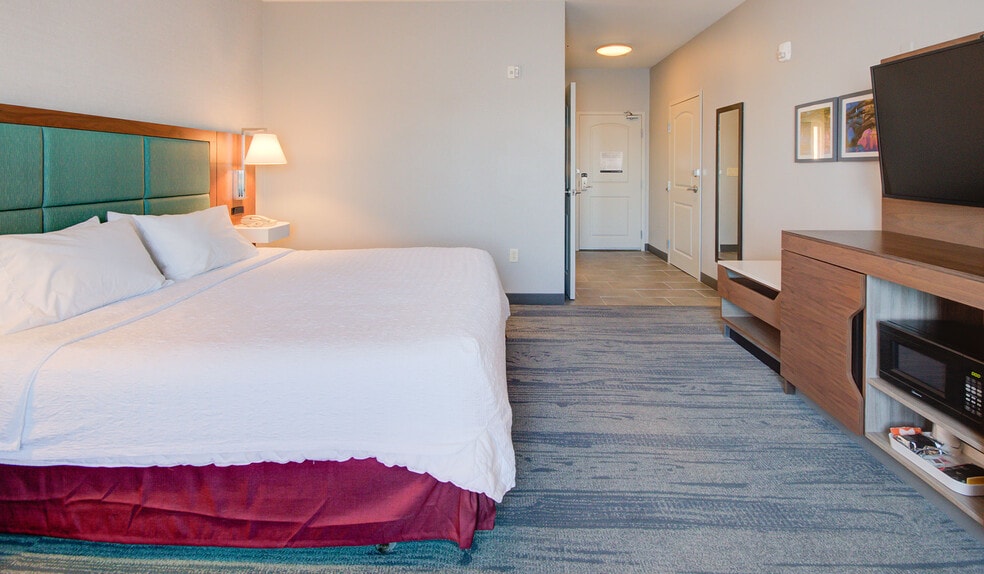 More Photos Of 4617 7th St, Bay City Hotel For Sale