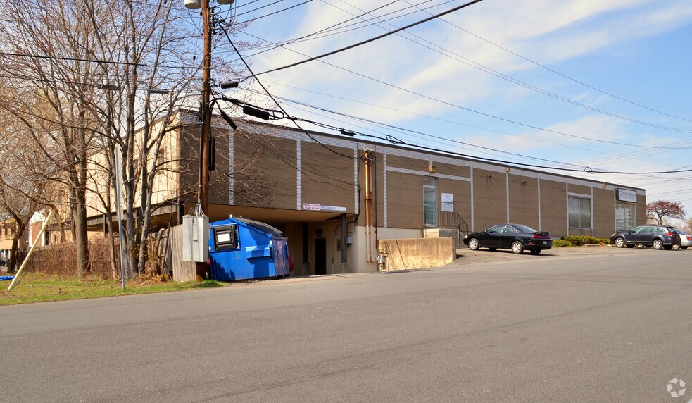 More Photos Of 1500 Central Ave, Colonie Office For Lease