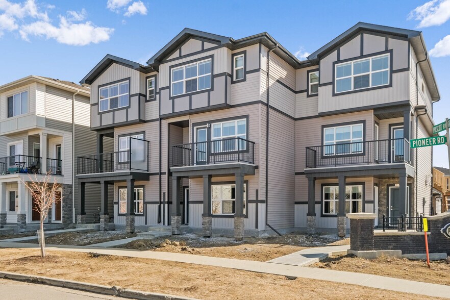 More Photos Of 378-382 Pioneer Rd, Spruce Grove Apartments For Sale
