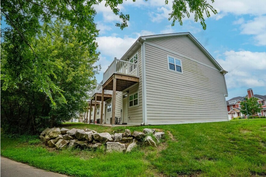More Photos Of 2020 Walden Blvd, Cape Girardeau Apartments For Sale
