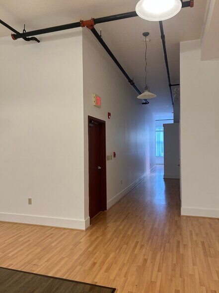 More Photos Of 14 N 3rd St, Lafayette Office For Sale