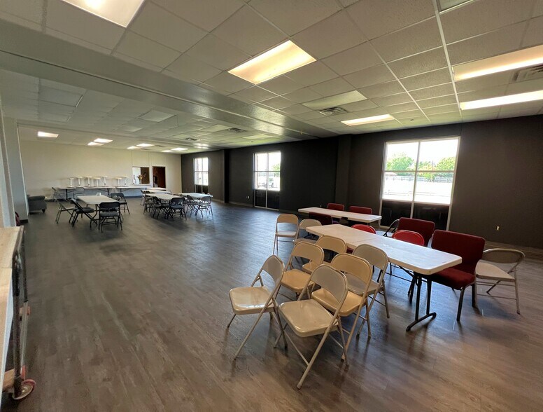 More Photos Of 7000 Matlock Rd, Arlington Daycare Center For Lease