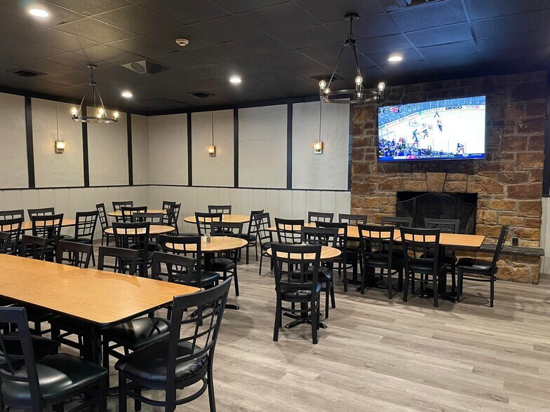 More Photos Of 201 Baughman Ave, Jeannette Restaurant For Sale