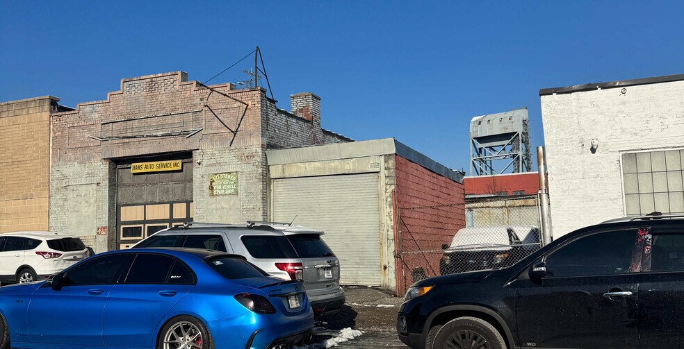 More Photos Of 423 W 218th St, New York General Retail For Sale