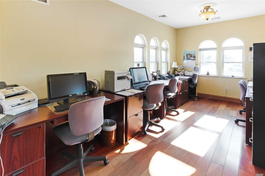 More Photos Of 2041 Park St, Atlantic Beach Loft Creative Space For Lease