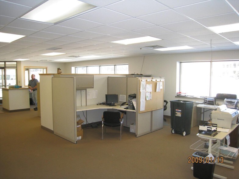 More Photos Of 610 Whitetail Blvd, River Falls Warehouse For Sale