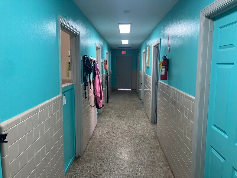 More Photos Of 4265 US Highway 17 N, Brunswick Medical For Sale