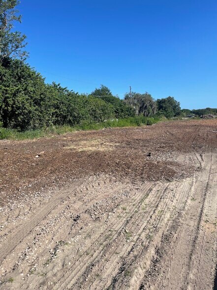 More Photos Of 205 Bomber Rd, Winter Haven Land For Lease