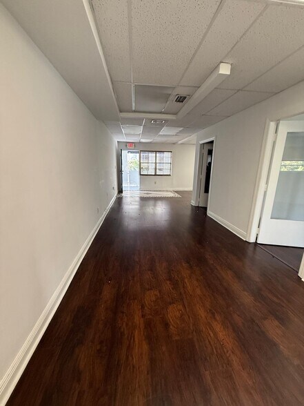 More Photos Of 601-625 SW 57th Ave, Miami Storefront Retail Office For Lease
