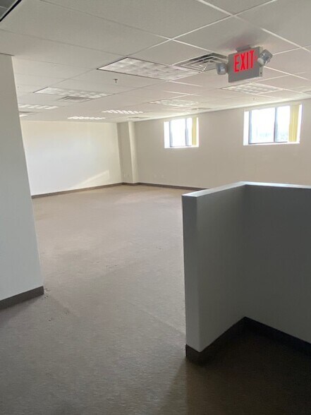 More Photos Of 4865 NW 19th St NW, Rochester Warehouse For Sale