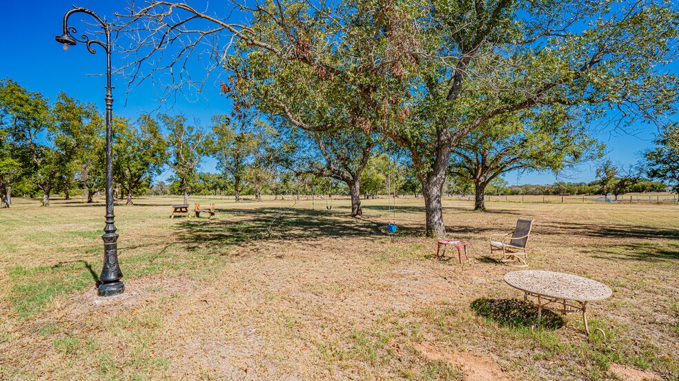 More Photos Of 1275-1299 Big Valley Cir, Lipan Trailer Camper Park For Sale