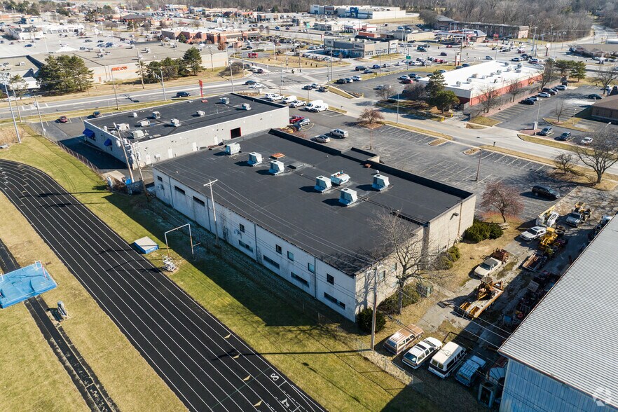 More Photos Of 6834 Spring Valley Dr, Holland Office For Sale