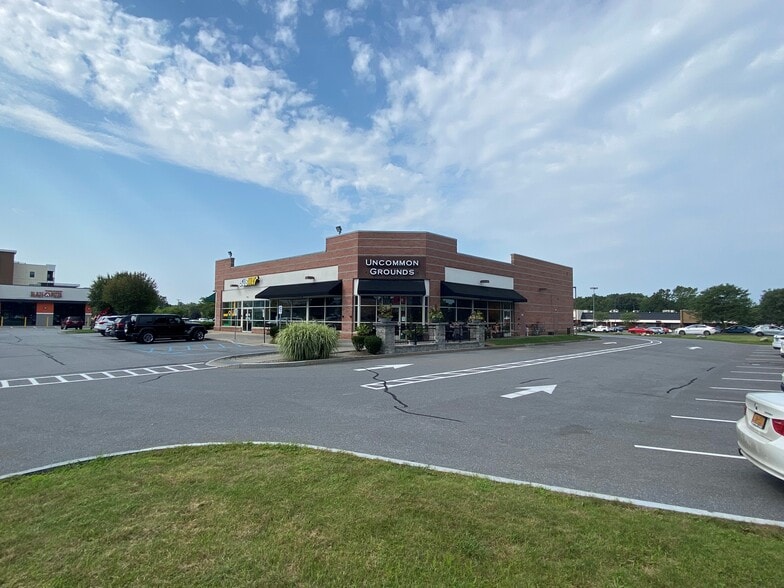 More Photos Of 19 Clifton Country Rd, Clifton Park Unknown For Lease