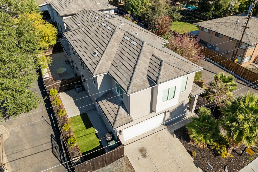 More Photos Of 5841 Del Campo Ln, Carmichael Multifamily For Sale