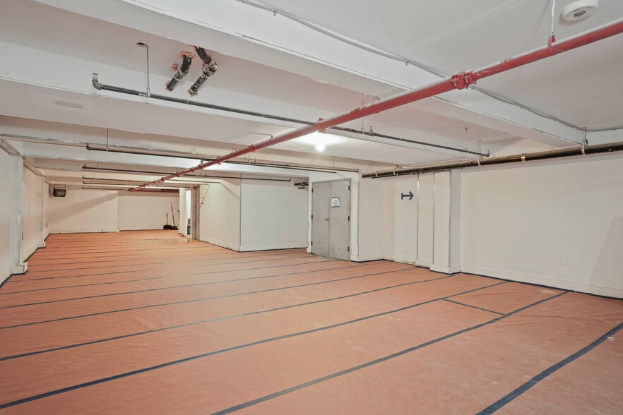 More Photos Of 878 Nostrand Ave, Brooklyn Office For Lease