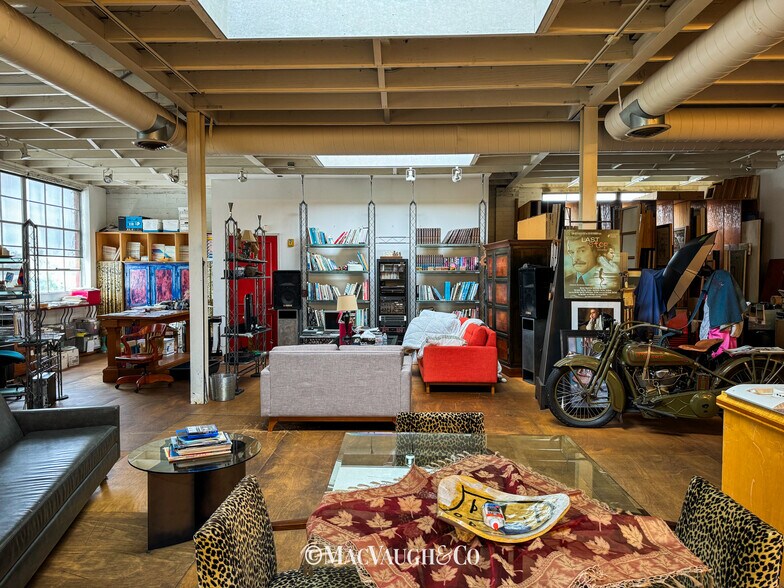 More Photos Of 188 N Holliston Ave, Pasadena Showroom For Sale