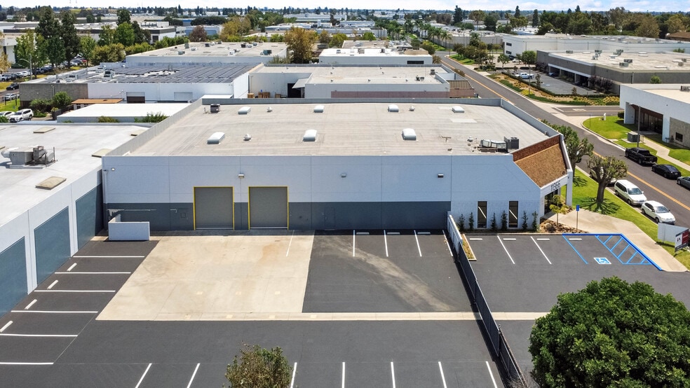 Primary Photo Of 11366 Markon St, Garden Grove Warehouse For Lease