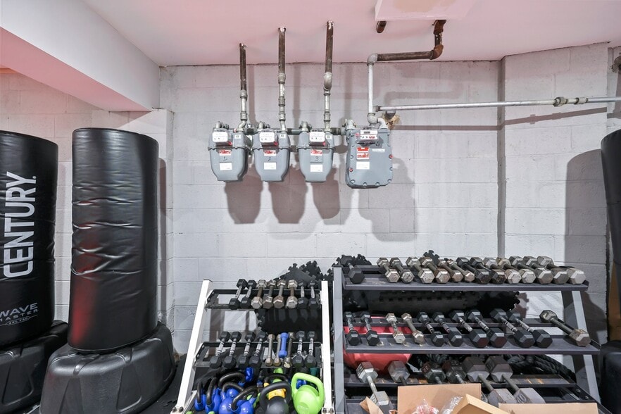 More Photos Of 19 Franklin St, Bloomfield Storefront Retail Office For Sale