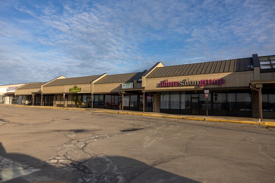 More Photos Of 1-400 E End Ctr, Wilkes-Barre Unknown For Lease