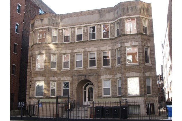 Primary Photo Of 921 W Wilson Ave, Chicago Apartments For Sale