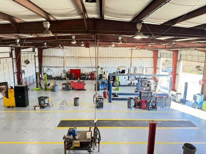 More Photos Of 1201 N 34th St, Tampa Warehouse For Lease