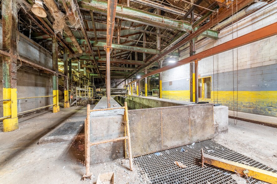 More Photos Of 164 Eyster Rd, Halltown Manufacturing For Sale