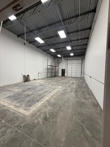 More Photos Of 1745 Milestone Dr, Salt Lake City Light Distribution For Sale