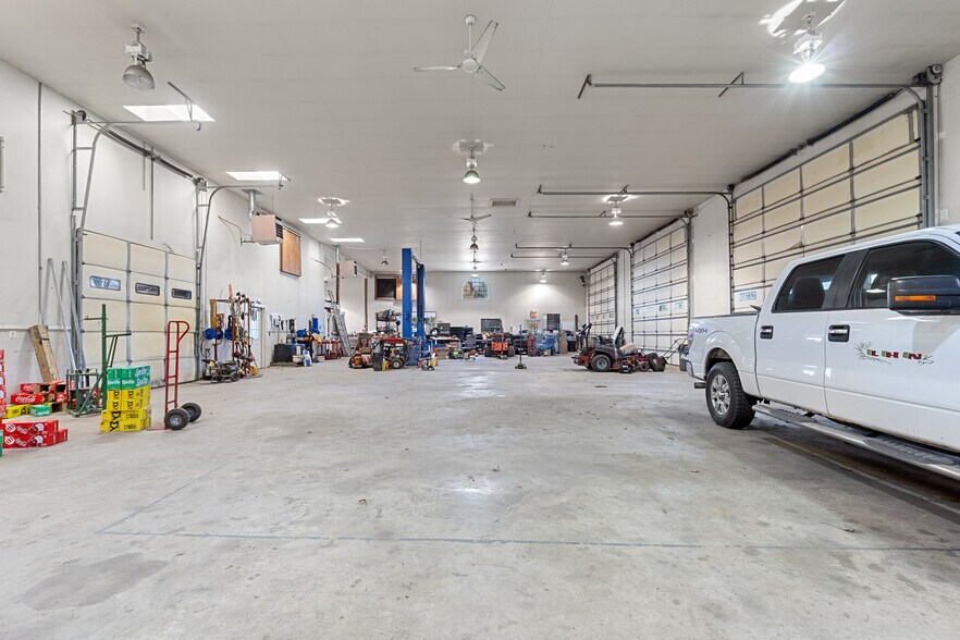 More Photos Of 7185 Burke Ln, Warrenton Industrial For Lease