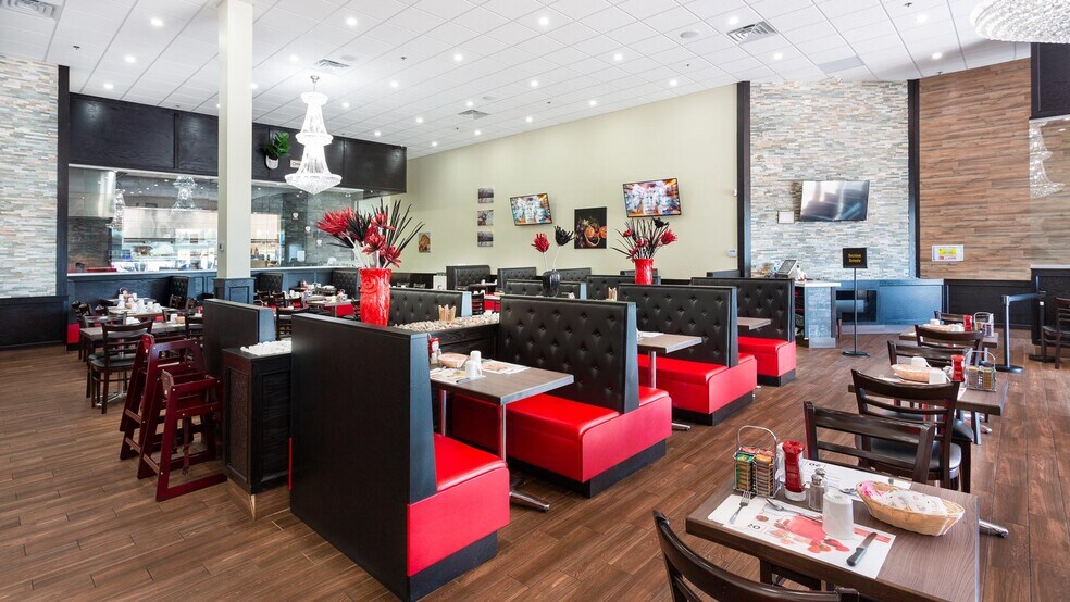 More Photos Of 705 Av Du Pont N, Alma General Retail For Lease