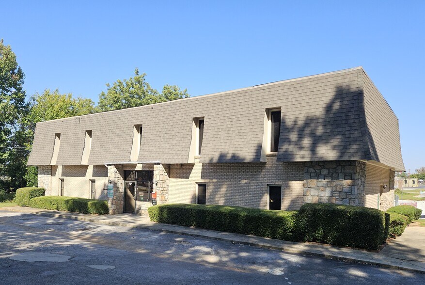 More Photos Of 2616 Old Wesley Chapel Rd, Decatur Office For Sale