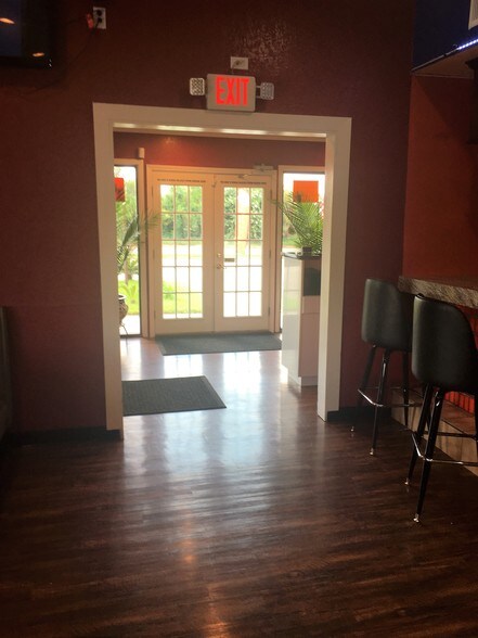 More Photos Of 17009 East Fwy, Channelview General Retail For Sale