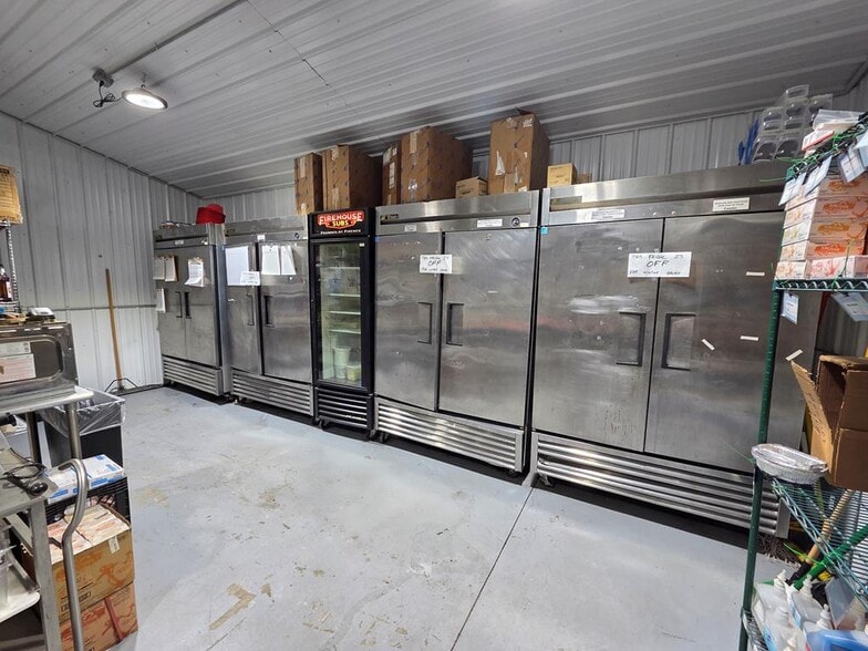 More Photos Of 241 Erie St, Waverly Flex For Sale