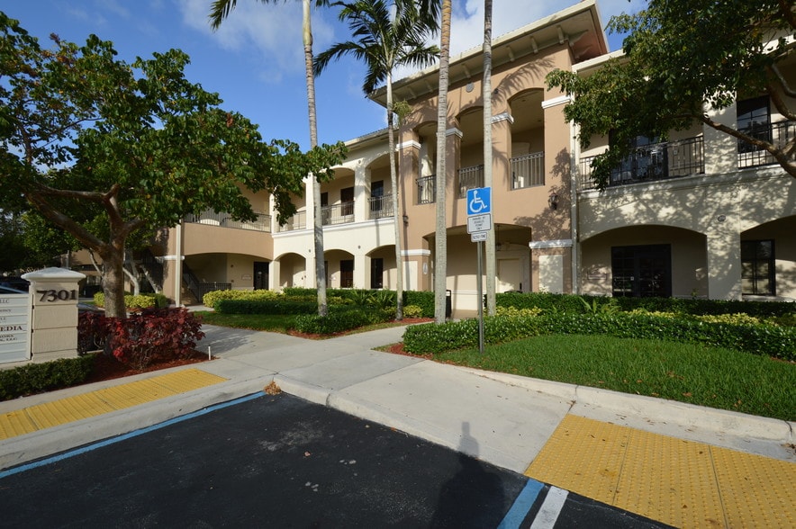 More Photos Of 7301 Wiles Rd, Coral Springs Medical For Sale