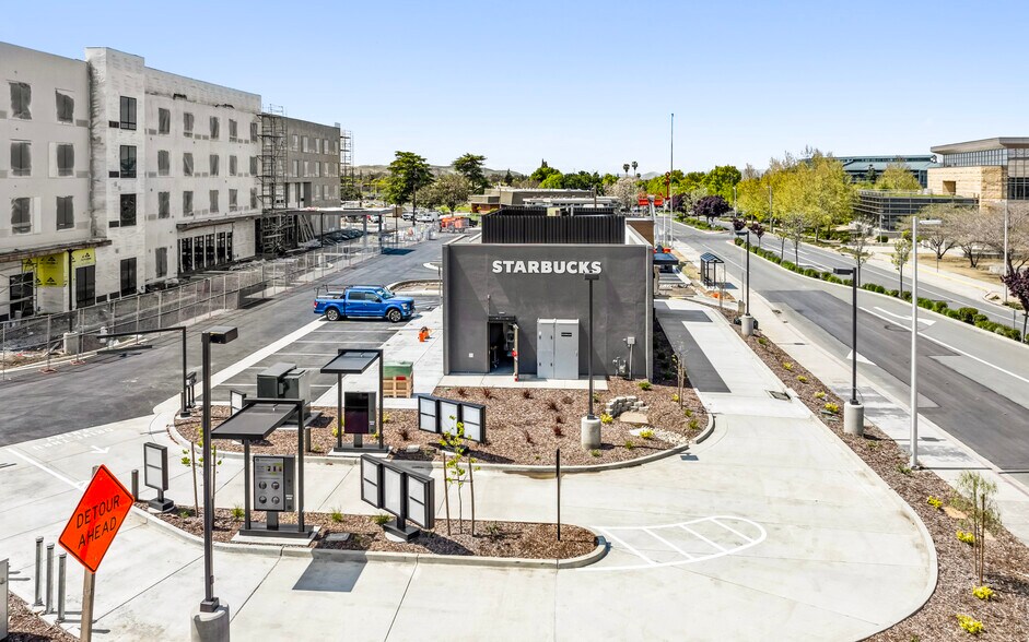 More Photos Of 999 Center Dr, Pittsburg Freestanding For Sale