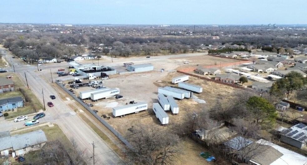 More Photos Of 4612 E Berry St, Fort Worth Freestanding For Sale