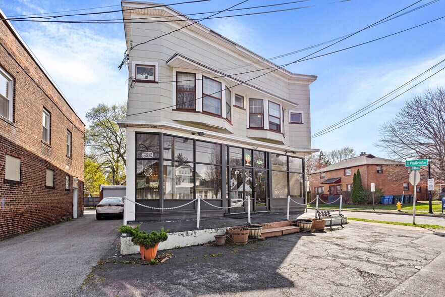 More Photos Of 871-873 Atlantic Ave, Rochester Office Residential For Sale