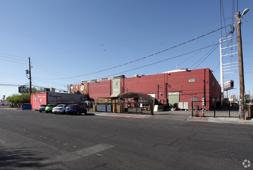 More Photos Of 101-107 E Charleston Blvd, Las Vegas Storefront For Lease