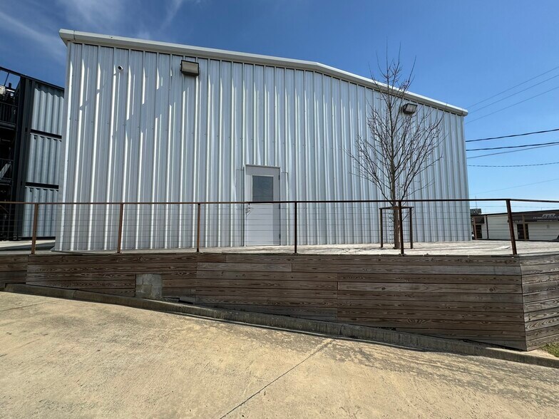 More Photos Of 1130 Chattahoochee Ave NW, Atlanta General Retail For Lease