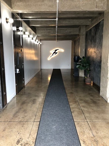 More Photos Of 44-02 11th St, Long Island City Warehouse For Lease