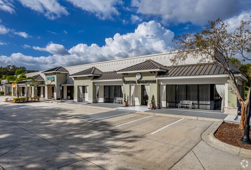 More Photos Of 5555 Roosevelt Blvd, Clearwater Storefront For Lease