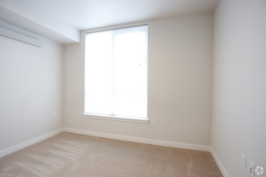 More Photos Of 13280 Linden Ave N, Seattle Apartments For Lease