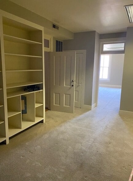 More Photos Of 623 Pennsylvania Ave SE, Washington Office For Lease