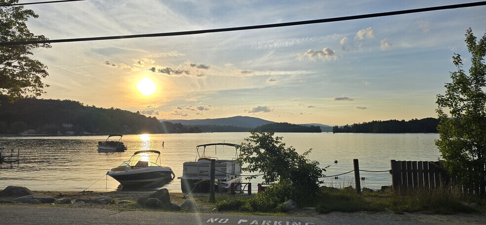 More Photos Of 150 Shore Dr, Bristol Restaurant For Sale