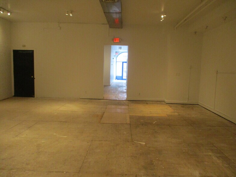 More Photos Of 900 Fulton St, Brooklyn Storefront For Lease